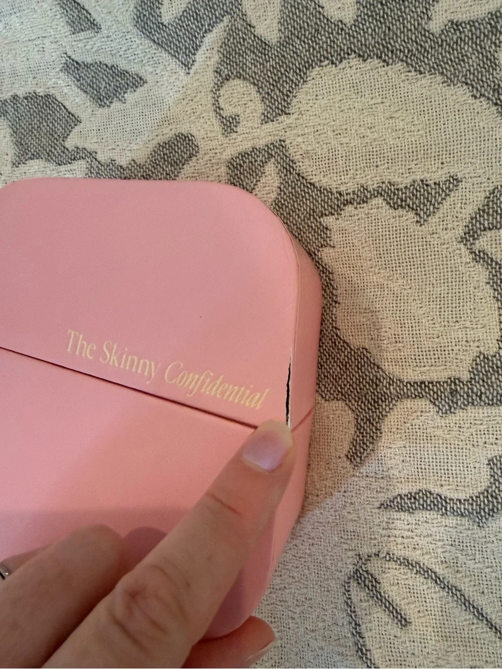 LIKE NEW The Skinny Confidential Mint Ice Roller